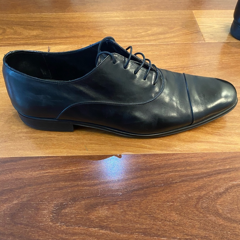 Salvatore Ferragamo Black Cap-toe 10.5
